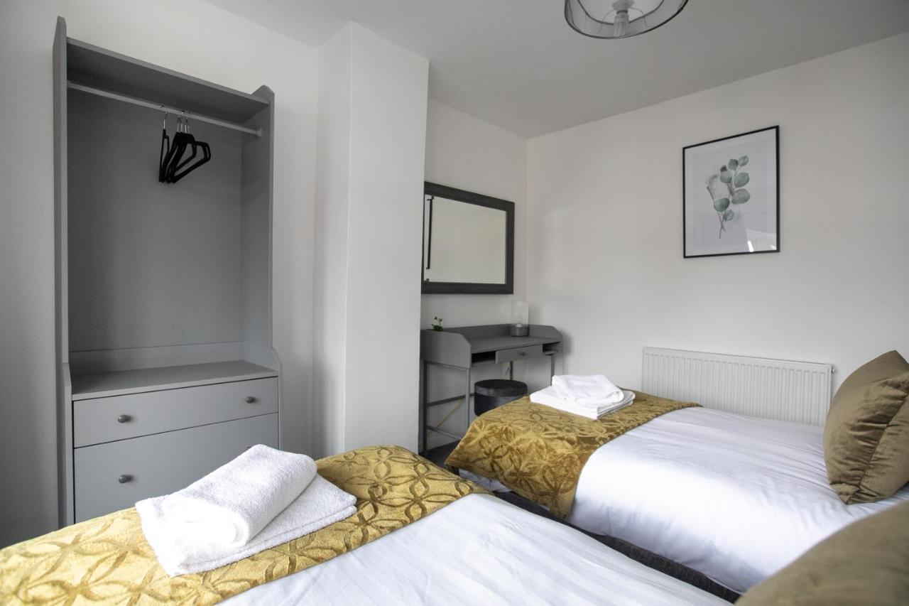 Ludlow Drive 3 Bed Contractor Family Town House In Melton Mowbray Extérieur photo