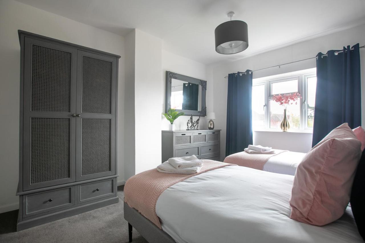 Ludlow Drive 3 Bed Contractor Family Town House In Melton Mowbray Extérieur photo