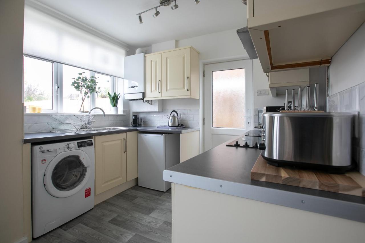 Ludlow Drive 3 Bed Contractor Family Town House In Melton Mowbray Extérieur photo