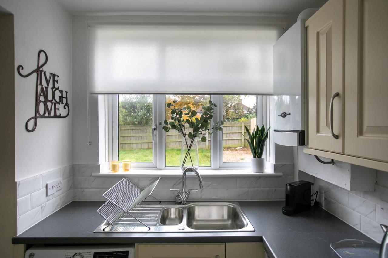 Ludlow Drive 3 Bed Contractor Family Town House In Melton Mowbray Extérieur photo