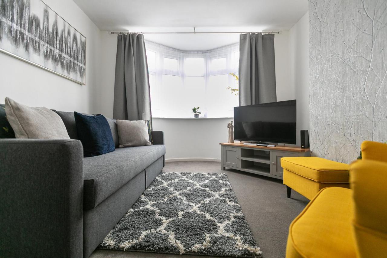 Ludlow Drive 3 Bed Contractor Family Town House In Melton Mowbray Extérieur photo